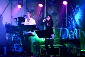Duo Dally, Grupo Musical Dally, Isabelle, David Lopes, Duo, Grupos Musicais, Coimbra, Leiria, Santarém, Aveiro, duos, bailes, arraiais, musica portuguesa